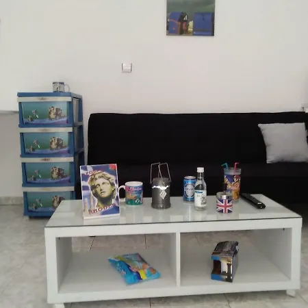 Appartement Apollon H-2 *